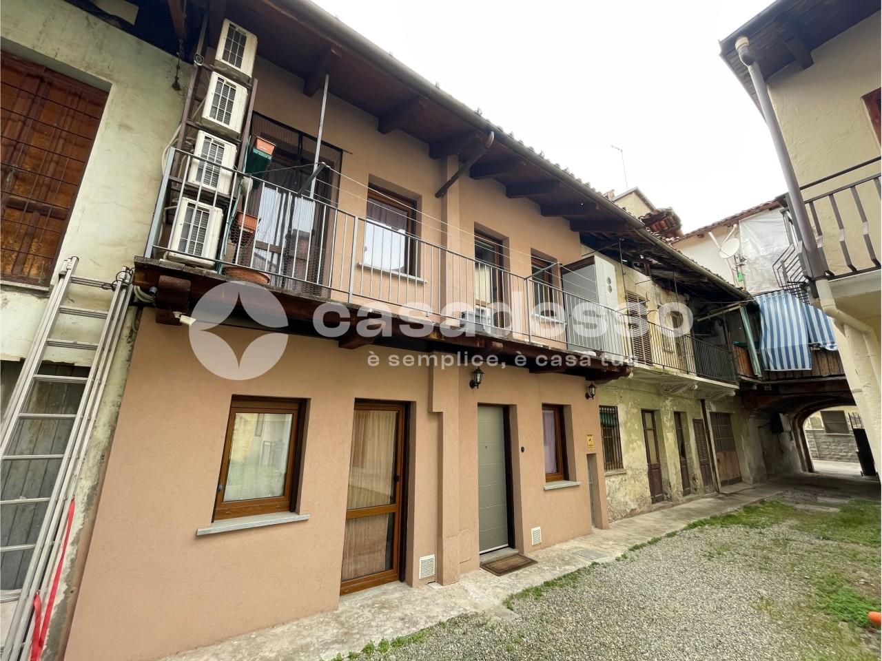 Villa a schiera in Via Palestro 12, Rivarolo Canavese