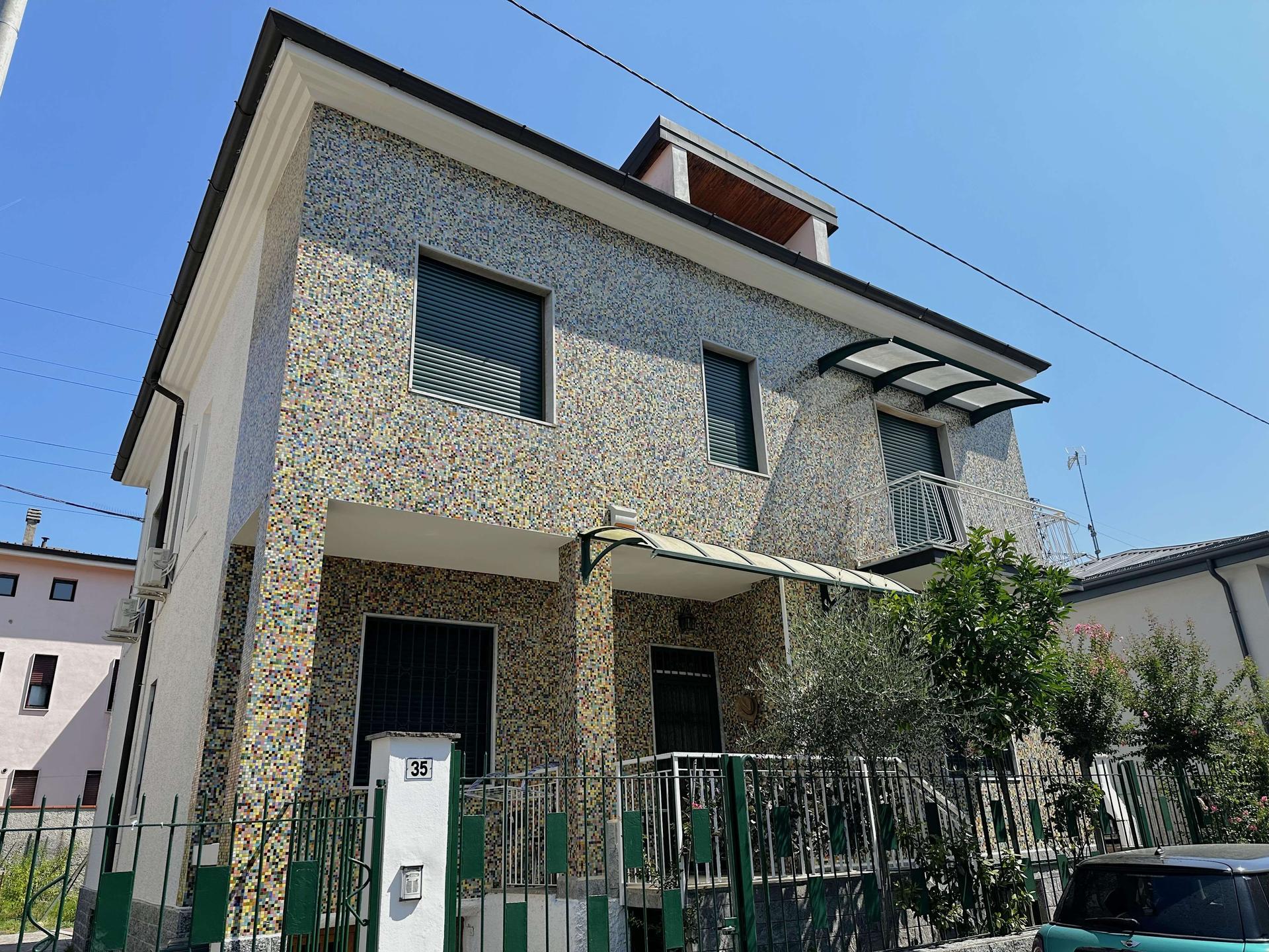 Villa bifamiliare in Via Lamarmora 35, Brugherio
