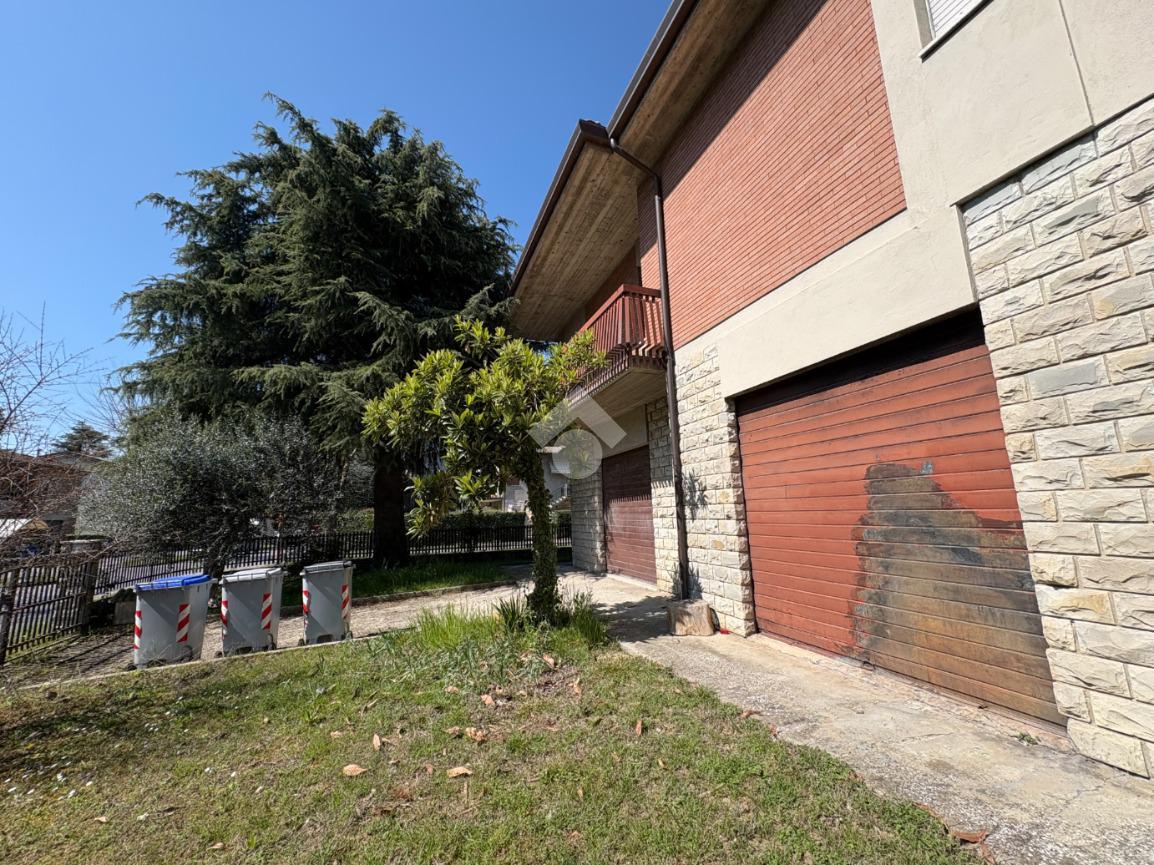 Casa indipendente in Via Puglie 12, Bastia Umbra