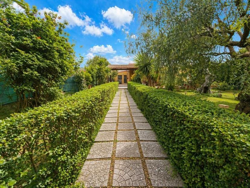 Villa in Via Renato Gattuso, Modugno — foto 3 di 5