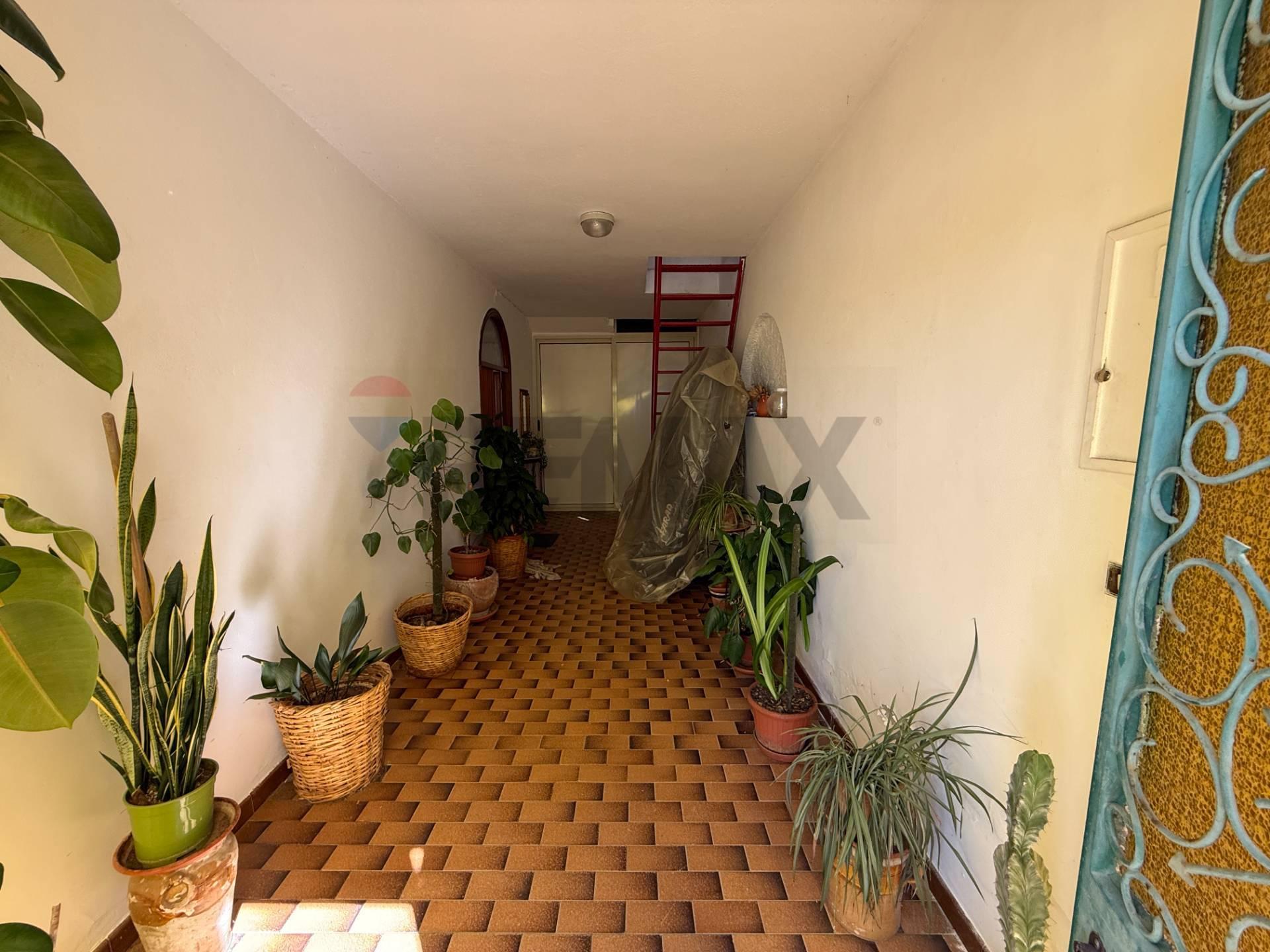 Casa indipendente in Vico Matera, Grassano