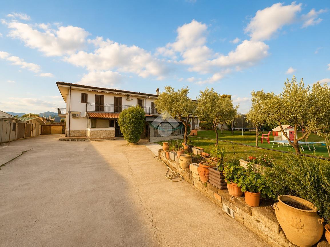 Casa indipendente in Villa Plurifamiliare Via Covino 27, Fondi
