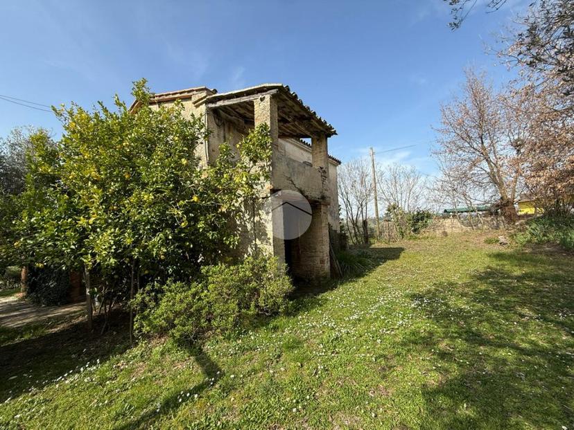 Casa indipendente in Vocabolo Spezzano, Montebuono — foto 3 di 5
