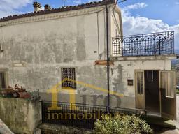Casa indipendente in Località Casale Giardinari 29, Gamberale