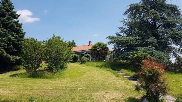Villa in Via Lago 39, Alice Castello