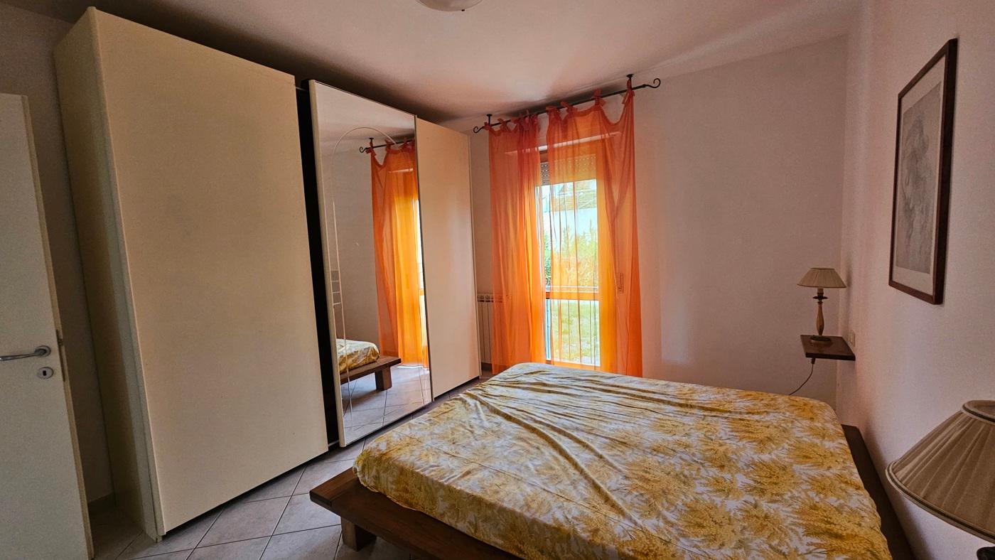 Trilocale, Porto Azzurro