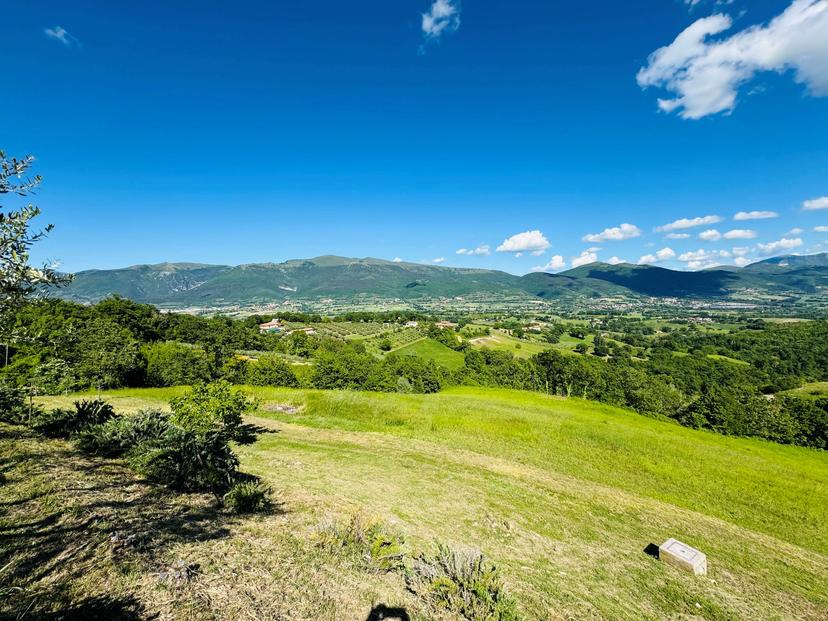 Casa indipendente in Località Voltole, Gualdo Tadino — foto 2 di 5