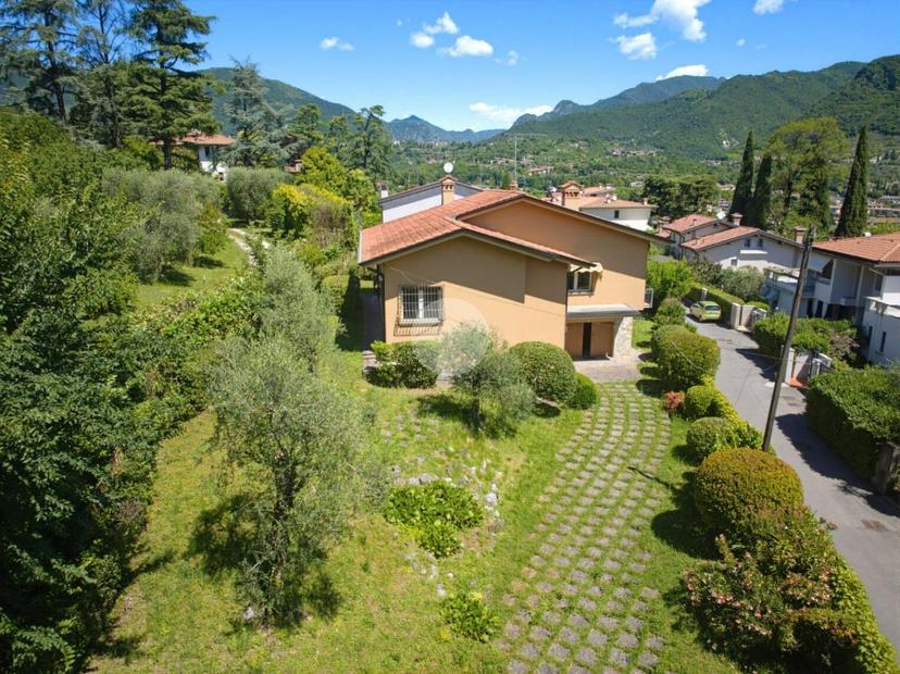 Villa in Via degli Abeti 22, Salò — foto 2 di 5