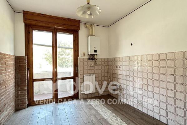 Trilocale in Via Raffaello Sanzio 5, Romentino