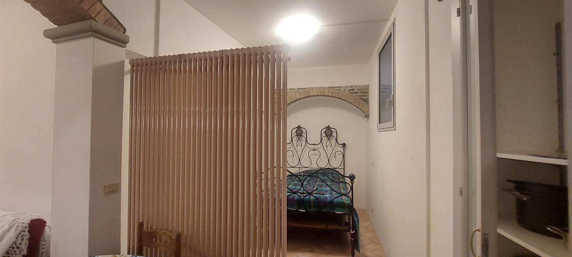 Casa indipendente, Bettola
