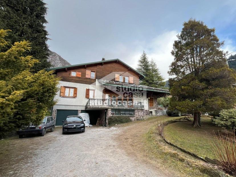 Villa in Via Frassa, Piazzatorre — foto 2 di 5