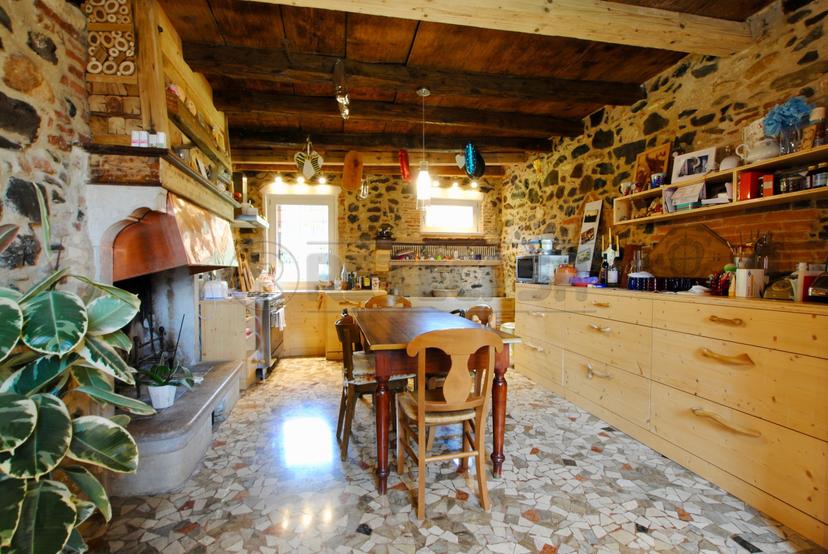 Villa in Piazza Roma 36, Brogliano — foto 2 di 5