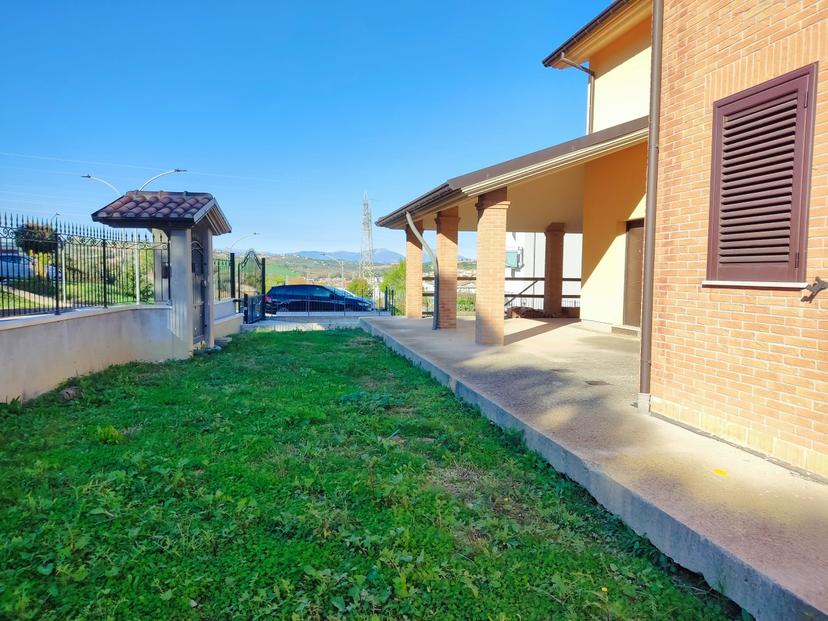 Villa a schiera in Via delle Fresie 8, Pineto — foto 2 di 5