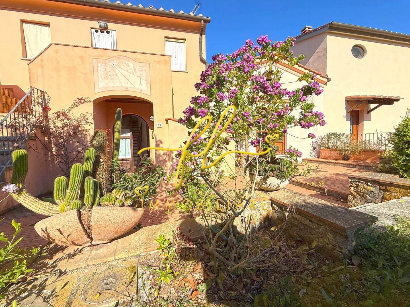 Villa a schiera, Marciana