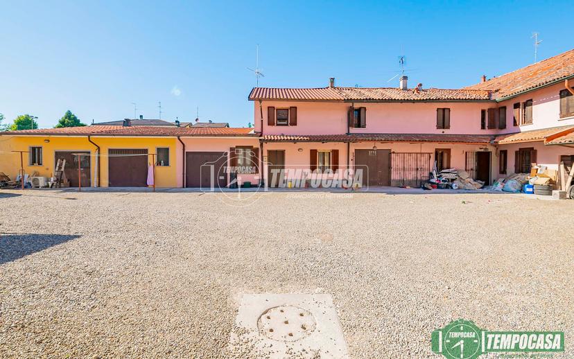 Trilocale in Piazza dei Caduti, Mairano 14, Casaletto Lodigiano — foto 4 di 5