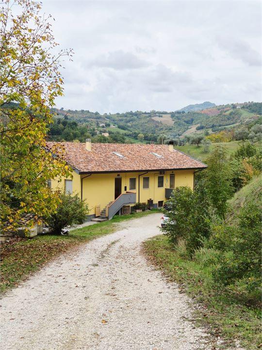 Villa a schiera in Contrada Rufiano IV 6, Bisenti — foto 3 di 5