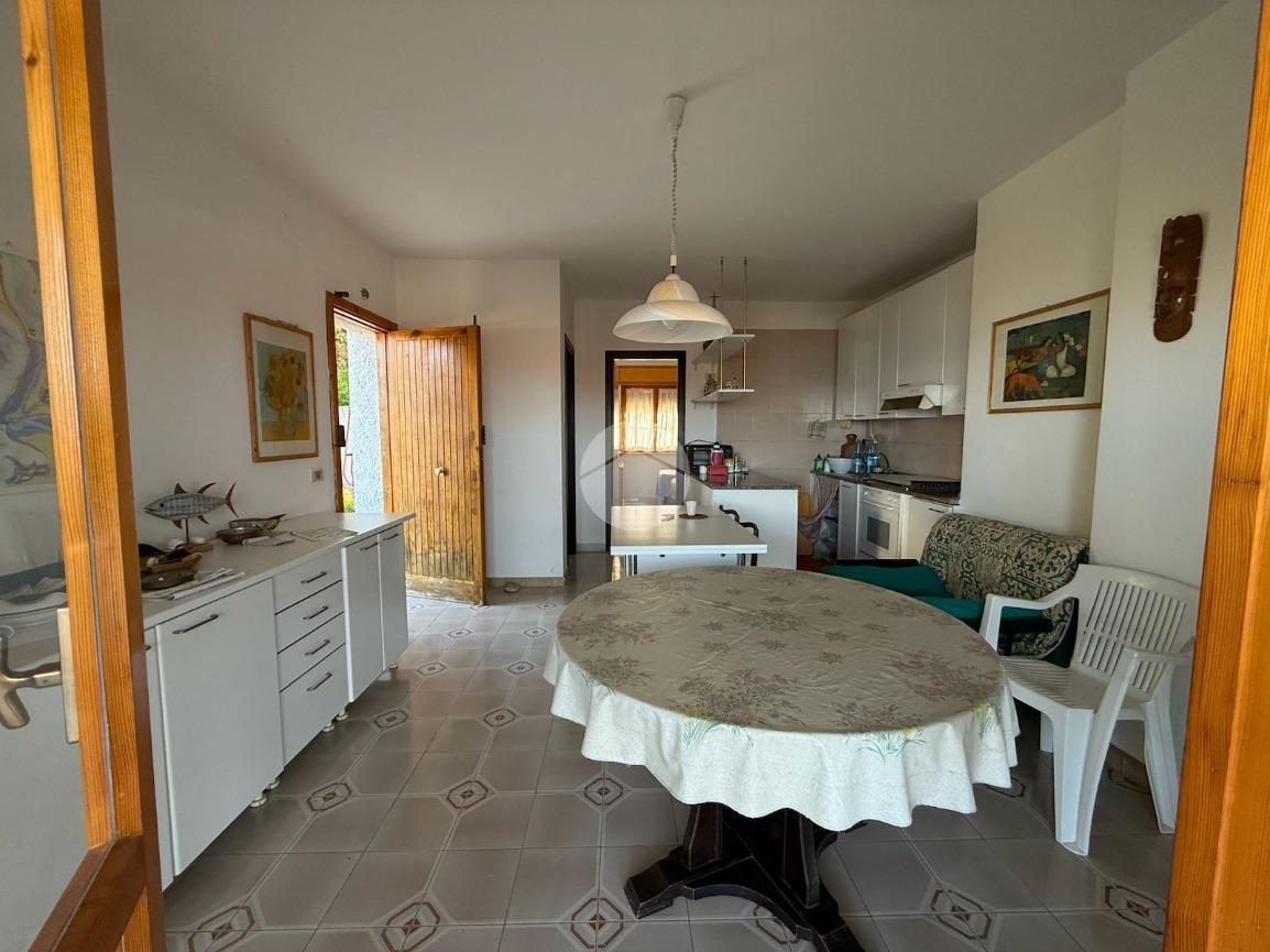 Appartamento in Viale Paradiso 11, Falconara Albanese