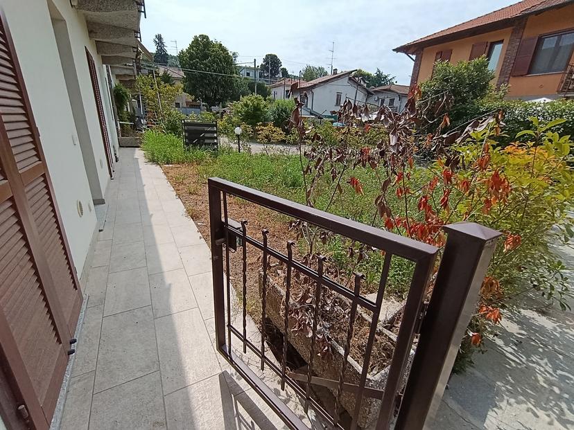 Bilocale in Via Broli 2, Vergiate — foto 3 di 5