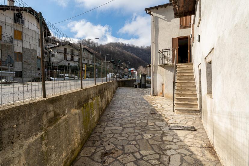 Casa indipendente in Via Aprico, Melle — foto 4 di 5