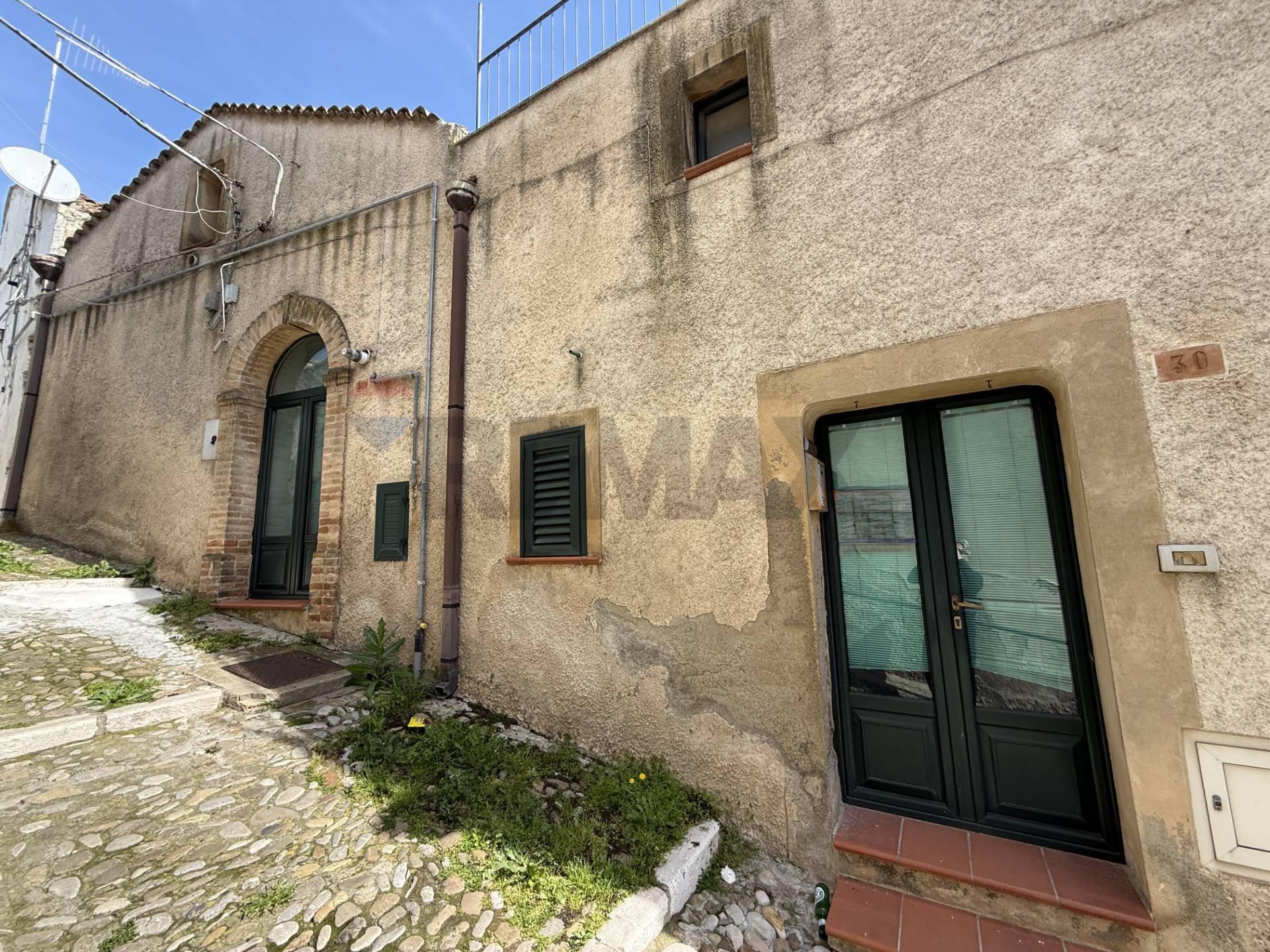 Casa indipendente in Vico Monteoliveto 25, Grassano