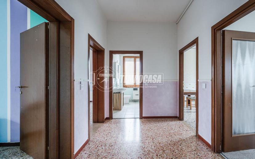 Trilocale in Via San Martino, Correggio — foto 4 di 5