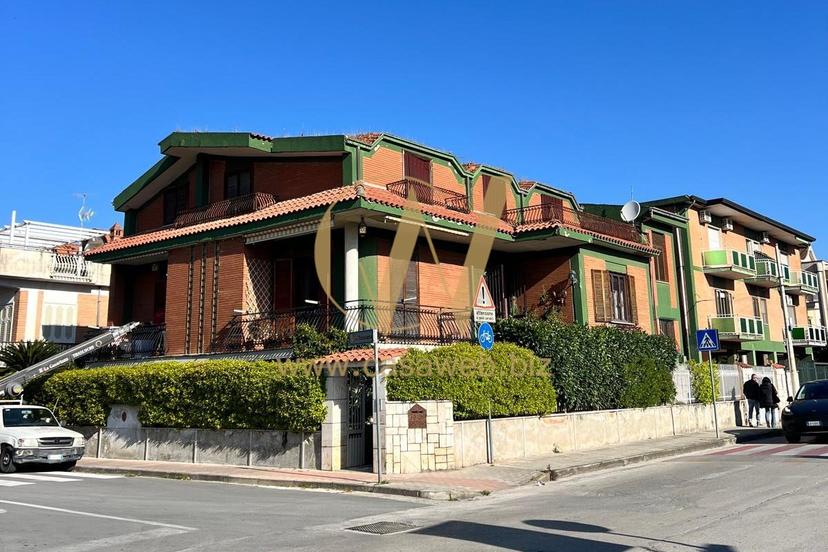 Villa in Via Toscana, Casagiove — foto 3 di 5