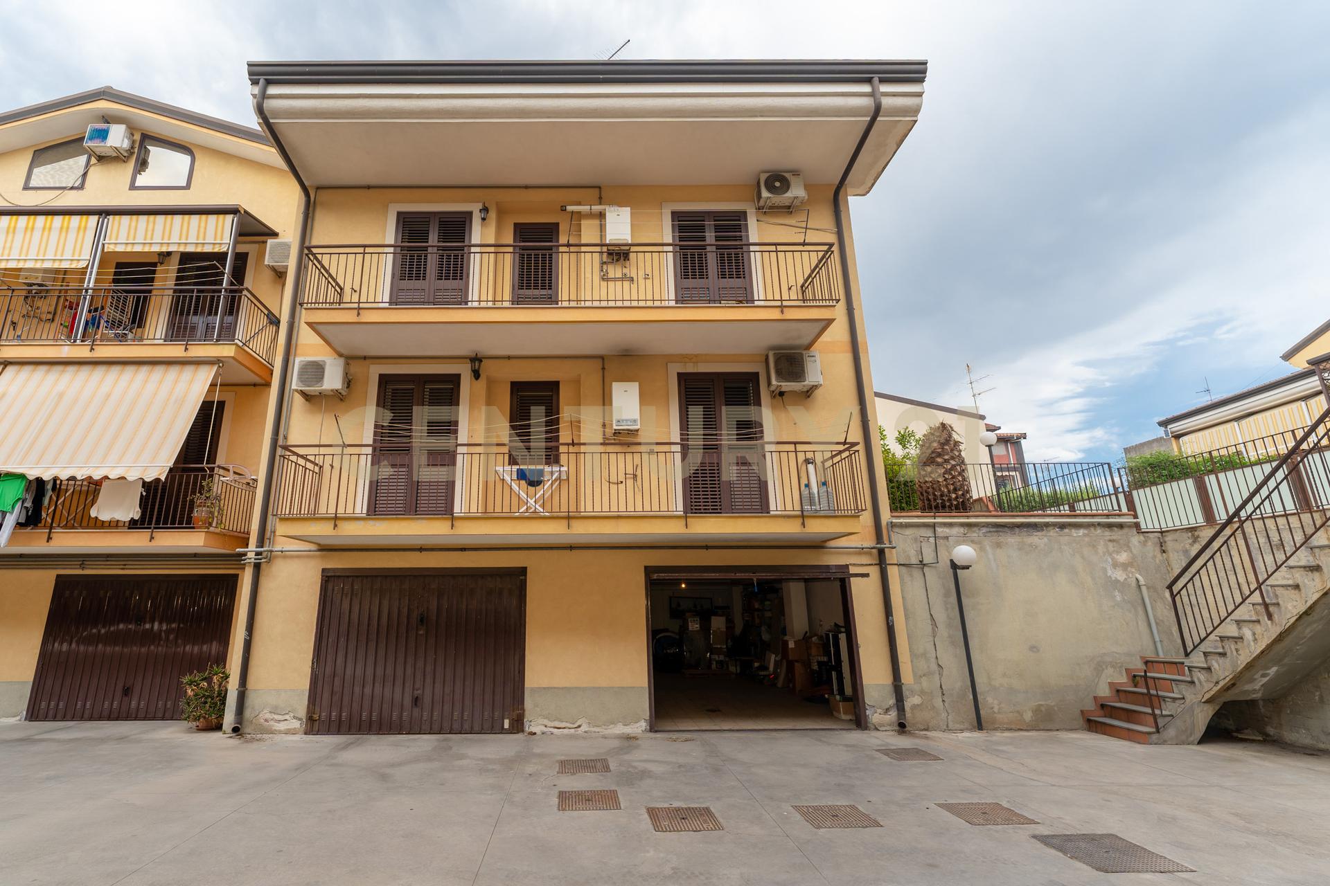 Villa in Via Emanuela Setticarraro 59, Belpasso