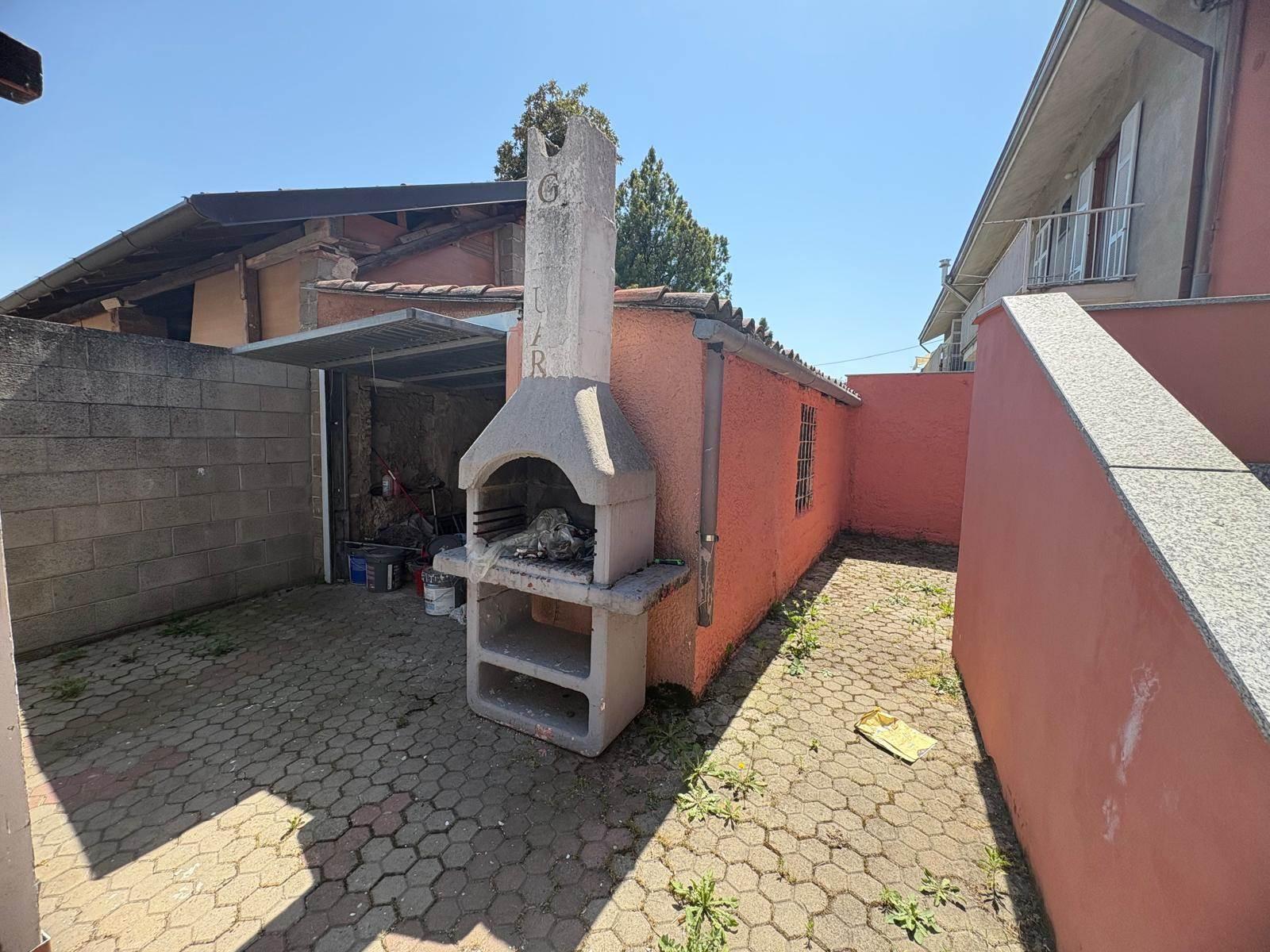Casa indipendente, Borgo San Siro