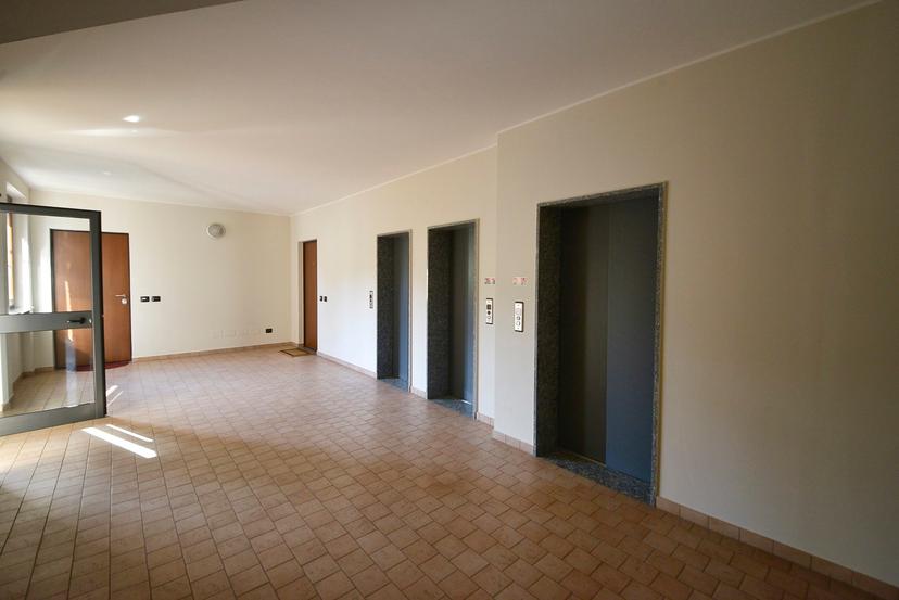 Trilocale in Via Martiri d'Ungheria 3, Seveso — foto 4 di 5