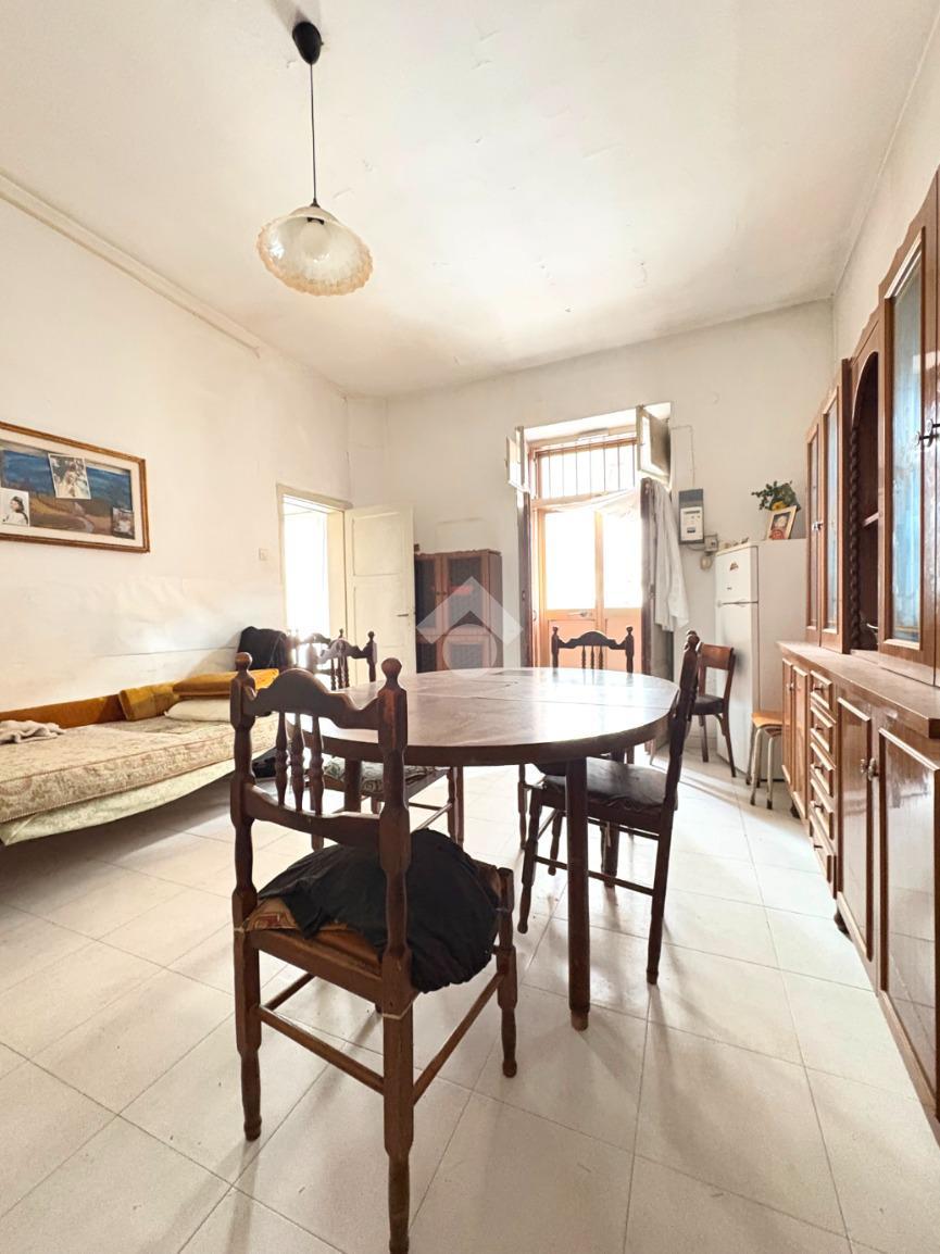 Casa indipendente in Via Scommegna 69, Barletta