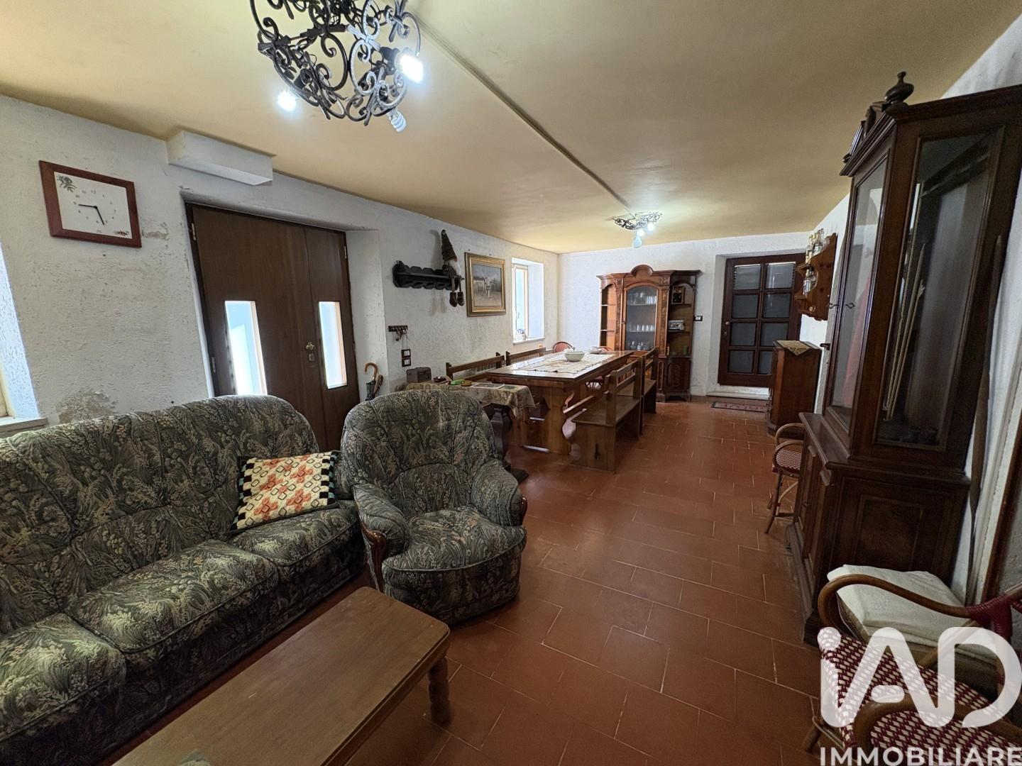 Casa indipendente in Frazione Montevecchio, Pergola