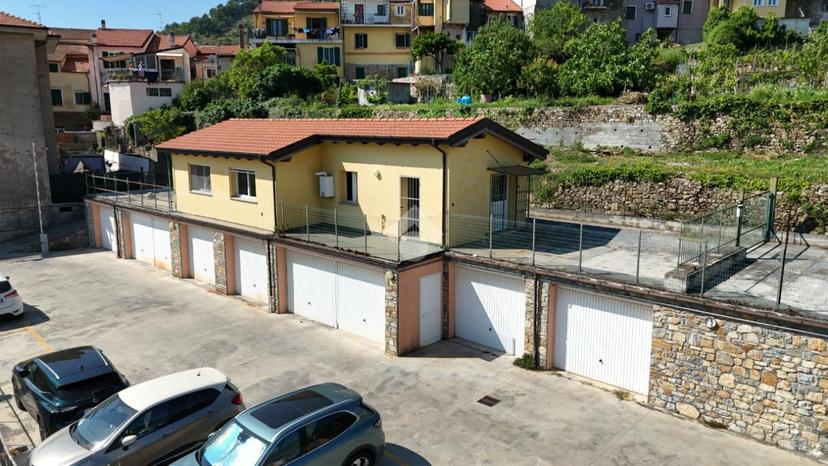 Casa indipendente in Via Papa Giovanni VIII 5, Imperia — foto 4 di 5