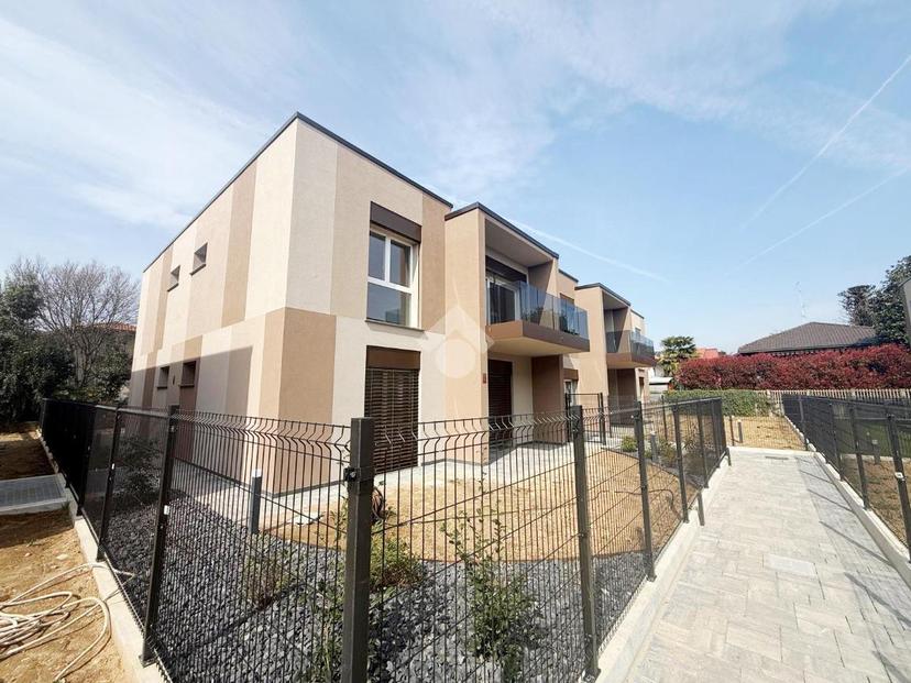 Trilocale in Via ai Caduti di Nassirya, Rovellasca — foto 2 di 5