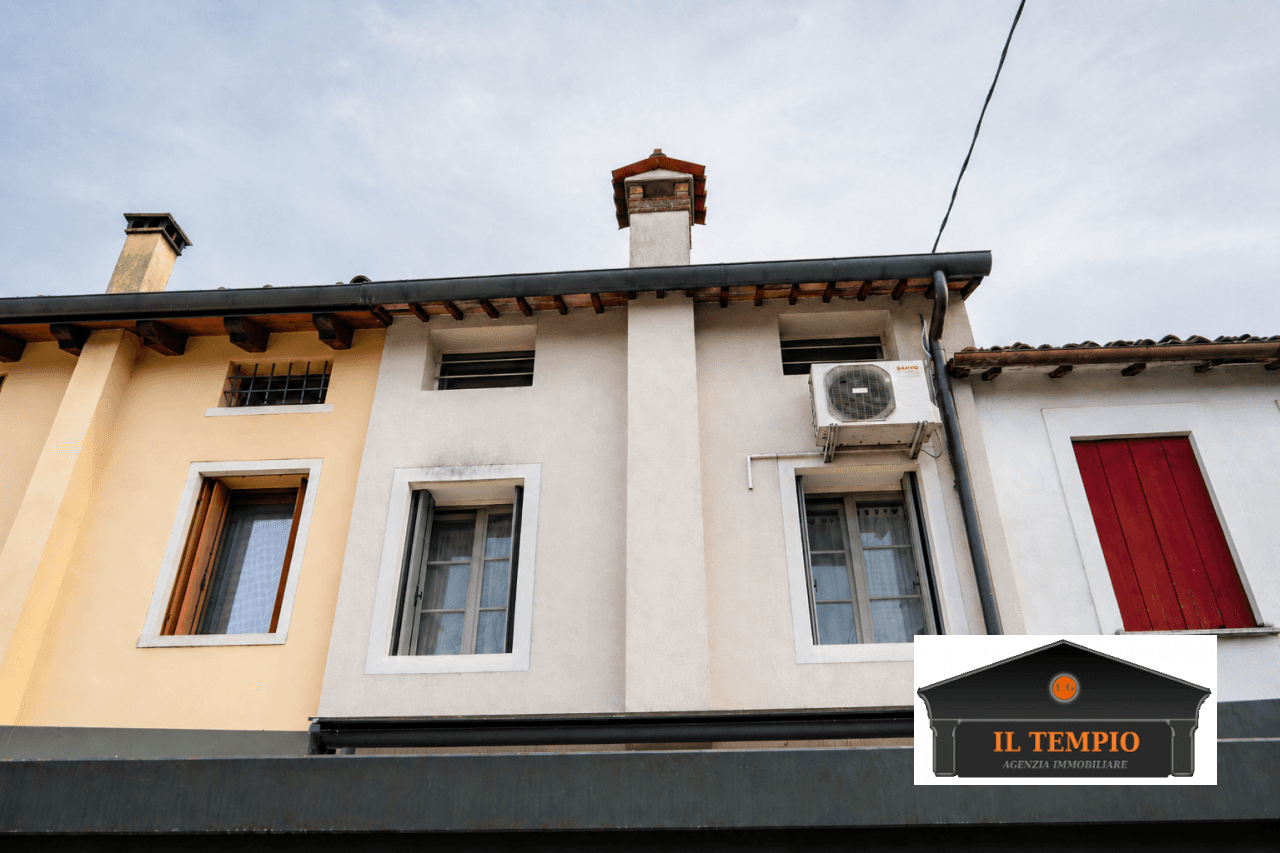 Villa a schiera in Via Puccini, Caldogno