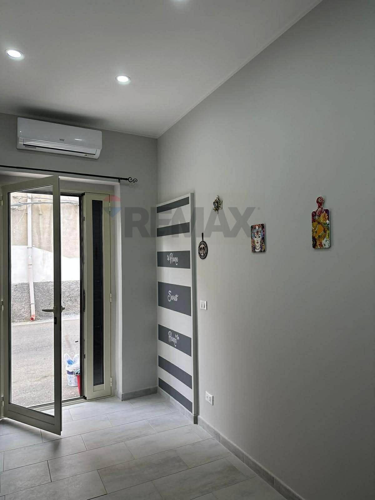 Casa indipendente in Via Alcantara 102, Calatabiano