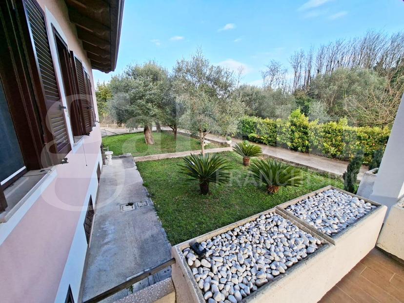Casa indipendente in Viale Santa Reparata Snc, Teano — foto 4 di 5