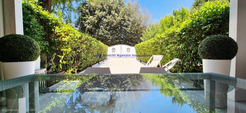 Villa unifamiliare in Piazzale Giosuè Carducci, Pesaro — foto 2 di 5