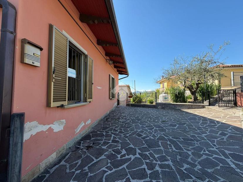 Casa indipendente in Strada dei Lozzi, Gubbio — foto 4 di 5