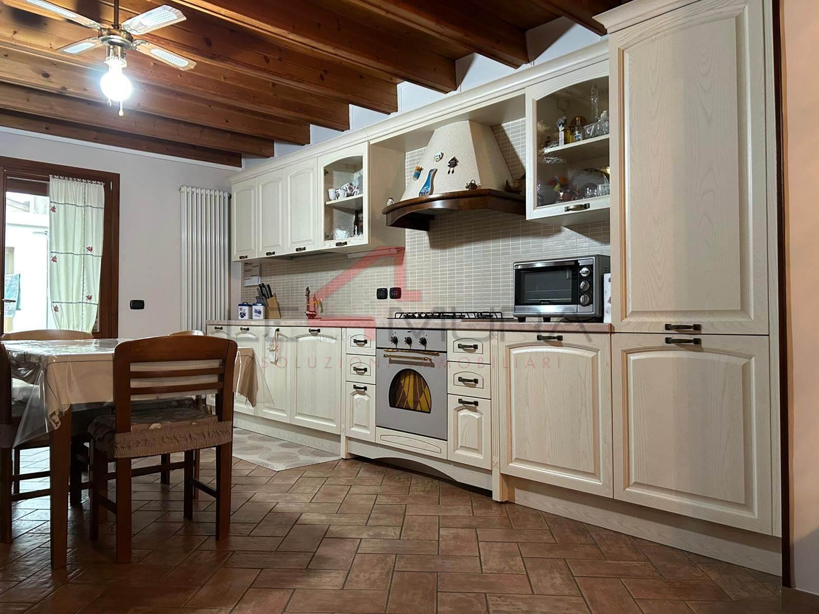 Villa a schiera, Sorgà