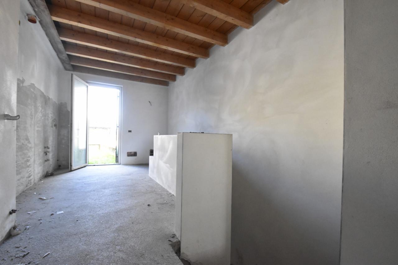 Villa a schiera in Corso Giuseppe Mazzini 112, Bussolengo