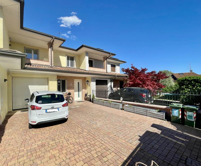 Villa a schiera, Curtatone — foto 3 di 5