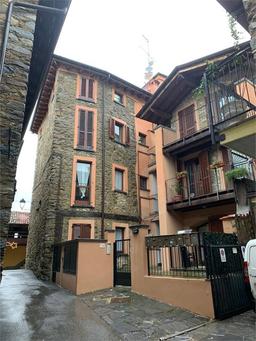 Bilocale in Vicolo Aosta 6, Colle Brianza