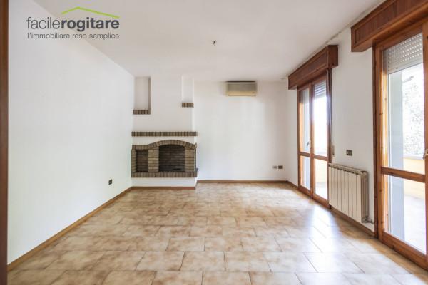 Villa bifamiliare in Piazza Togliatti 11, Gabicce Mare