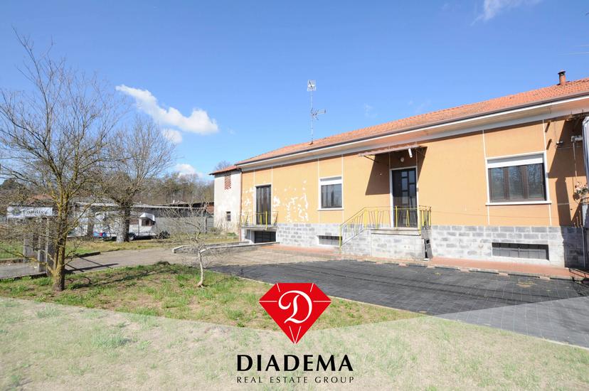 Villa unifamiliare in Via Leopardi 32, Besnate — foto 3 di 5