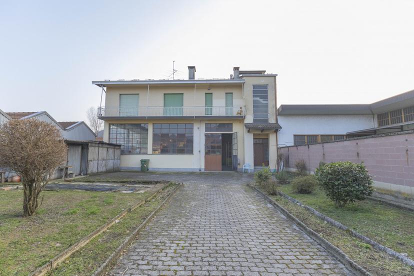 Casa indipendente in Via Vittorio Veneto 134, Borgosesia — foto 2 di 5