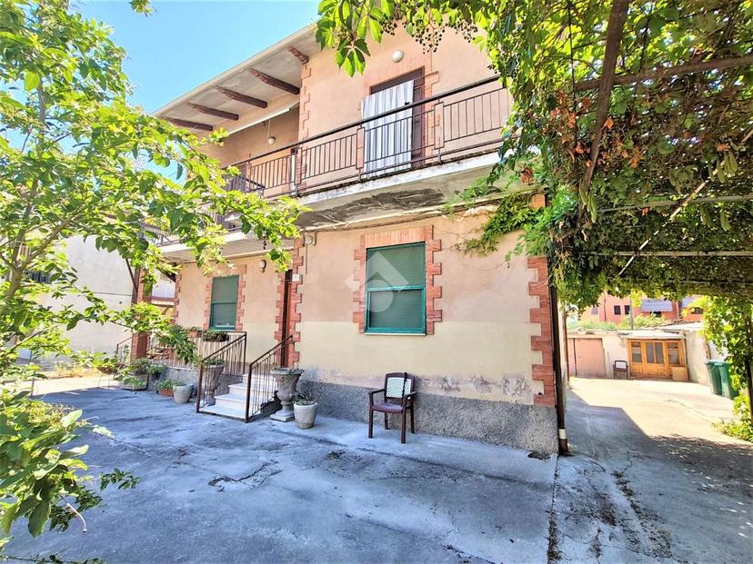 Casa indipendente in Strada dei Loggi 90, Perugia — foto 2 di 5