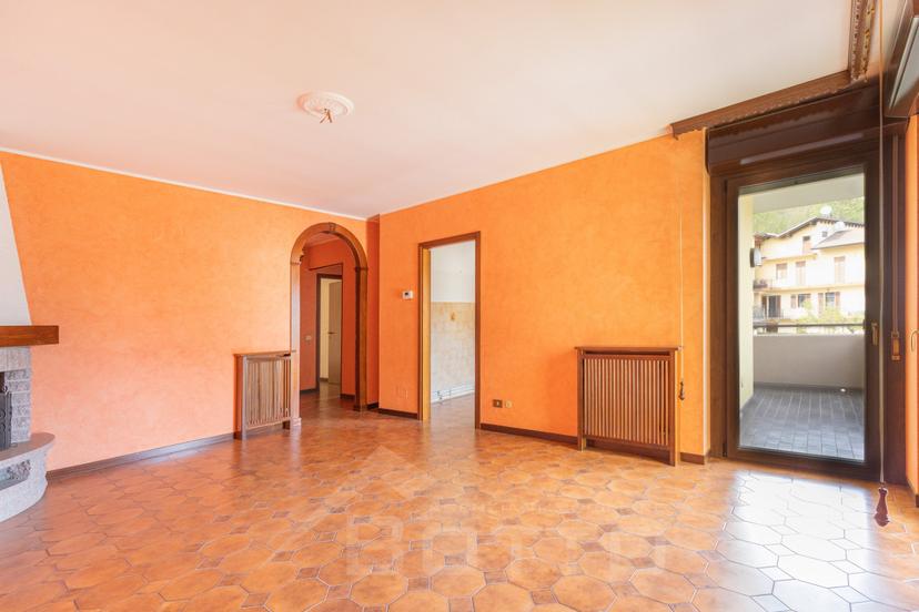 Trilocale in Via Bruno Bertone, Casale Corte Cerro — foto 4 di 5