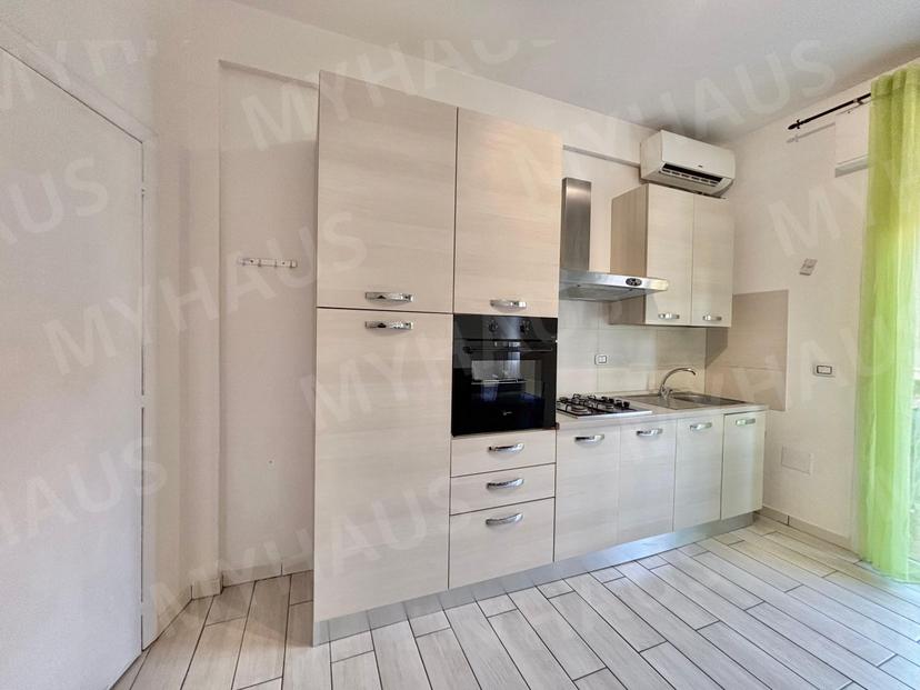 Bilocale in Viale Giovanni Segantini, 38, Cesenatico — foto 2 di 5