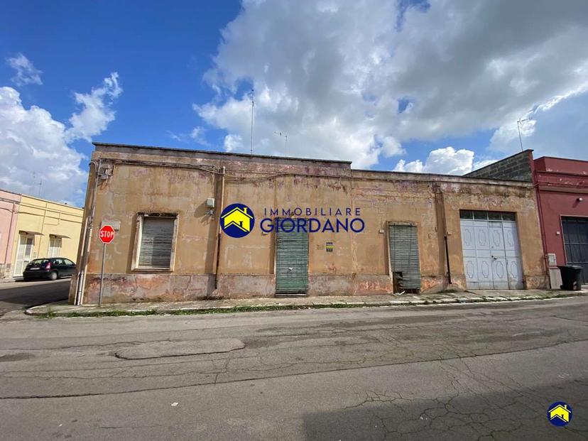 Casa indipendente in Via Rubichi Angolo Via Morelli, Squinzano — foto 2 di 5