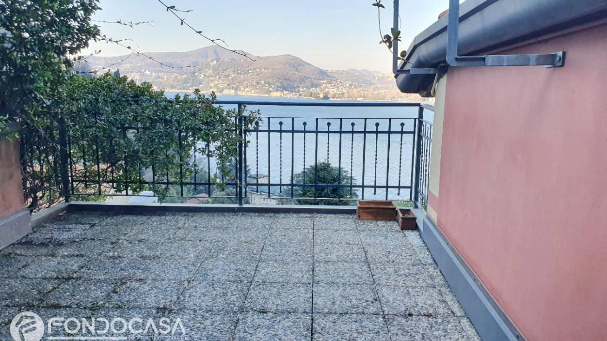 Trilocale in Via Caronti 34, Blevio
